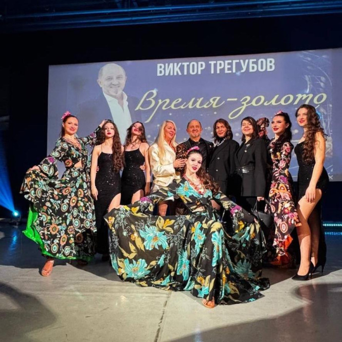 В Культурном центре на Арбате прошел концерт Виктора Трегубова с программой "ВРЕМЯ ЗОЛОТО"