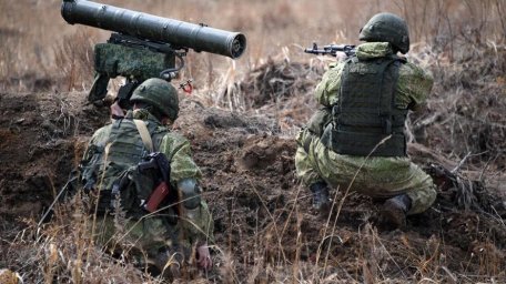 Депутат ГД Метшин получил призыв бойцов о продлении разрешений на табак